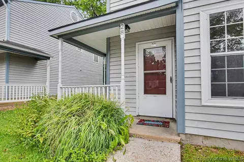 Exterior - 28 Bayview Ct, Hampton, VA 23664 photo 2 of 4