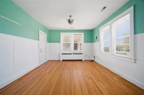 Living - 226 S Willard Ave, Hampton, VA 23663 photo 5 of 6