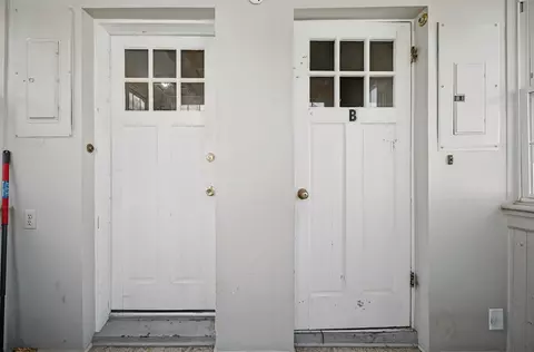 Entry Way - 226 S Willard Ave, Hampton, VA 23663 photo 1 of 2