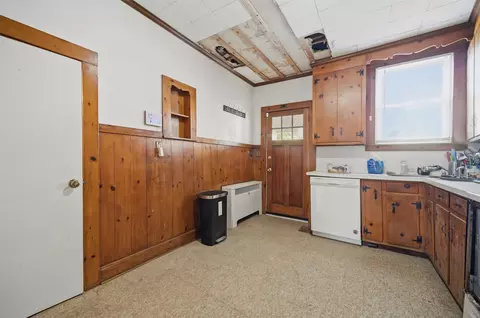 Kitchen - 226 S Willard Ave, Hampton, VA 23663 photo 3 of 4