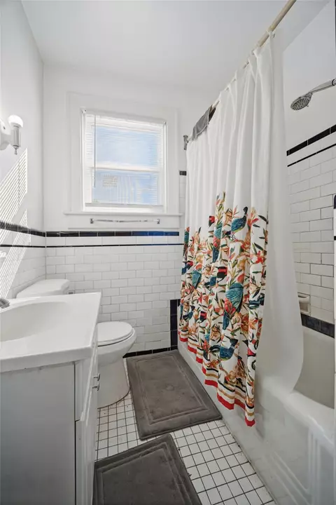 Bath - 226 S Willard Ave, Hampton, VA 23663 photo 1 of 2