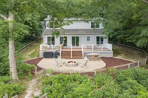 70 Mill Ridge Rd, Hartfield, VA 23071