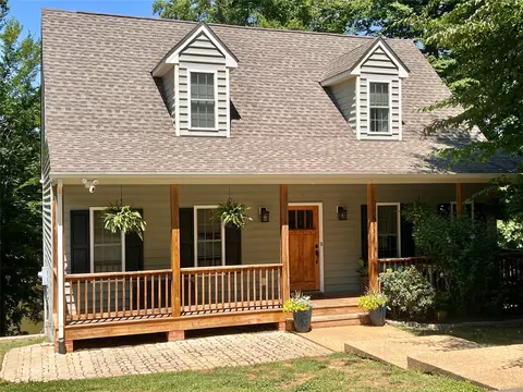 6531 Lakeside Dr, Quinton, VA 23141