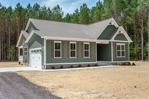 6912 Sunset Cove Ln, Gloucester, VA 23061