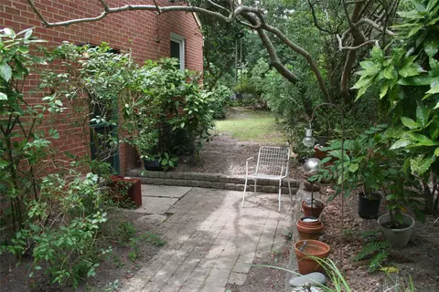 Exterior - 120 Berkeley Ln, Williamsburg, VA 23185 photo 8 of 13