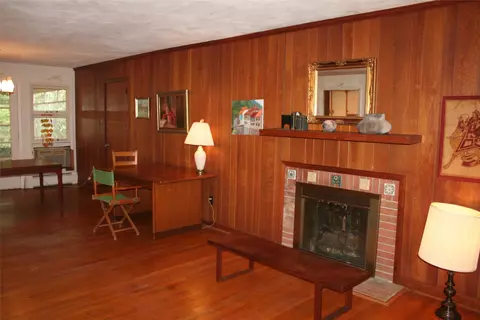 Living - 120 Berkeley Ln, Williamsburg, VA 23185 photo 3 of 3