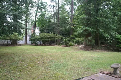 Exterior - 120 Berkeley Ln, Williamsburg, VA 23185 photo 3 of 13