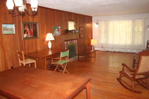 Living - 120 Berkeley Ln, Williamsburg, VA 23185 photo 1 of 3