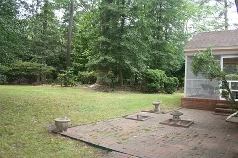 Exterior - 120 Berkeley Ln, Williamsburg, VA 23185 photo 4 of 13