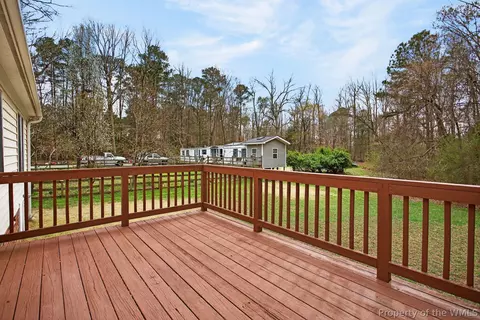 Exterior - 7641 Beechwood Dr, Lanexa, VA 23089 photo 3 of 8