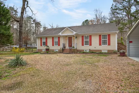 Exterior - 7641 Beechwood Dr, Lanexa, VA 23089 photo 8 of 8