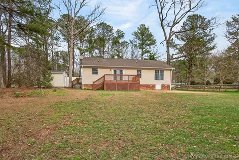 Exterior - 7641 Beechwood Dr, Lanexa, VA 23089 photo 4 of 8