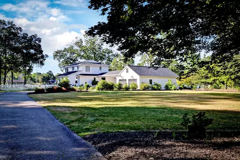 Exterior - 5473 White Hall Rd, Gloucester, VA 23061 photo 4 of 28