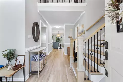 107 Swanson Ct, Yorktown, VA 23693