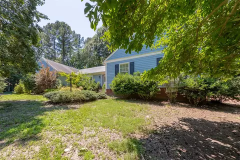 Exterior - 100 Royal North Devon, Williamsburg, VA 23188 photo 2 of 8