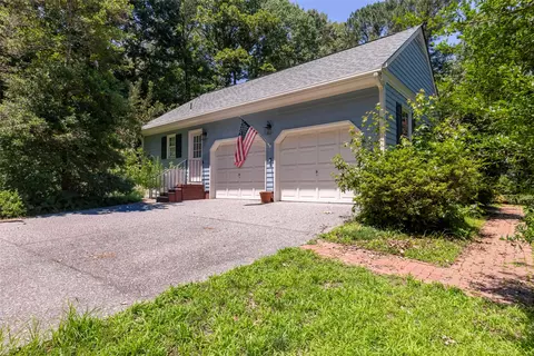 Exterior - 100 Royal North Devon, Williamsburg, VA 23188 photo 3 of 8