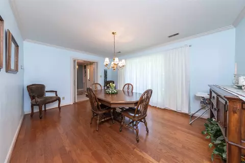 Dining - 100 Royal North Devon, Williamsburg, VA 23188 photo 1 of 5