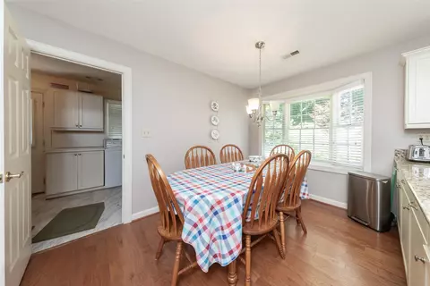 Dining - 100 Royal North Devon, Williamsburg, VA 23188 photo 4 of 5