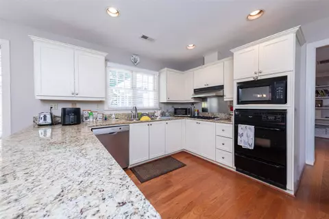 Kitchen - 100 Royal North Devon, Williamsburg, VA 23188 photo 2 of 3