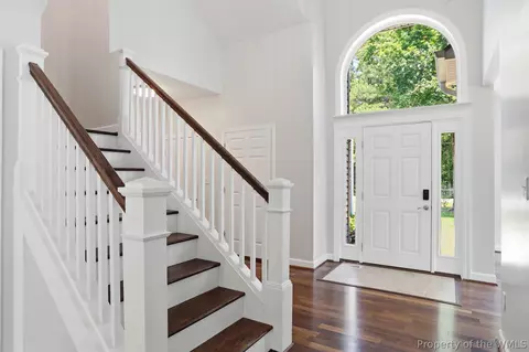 Entry Way - 7609 Beechwood Dr, Lanexa, VA 23089 photo 2 of 5