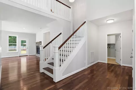 Entry Way - 7609 Beechwood Dr, Lanexa, VA 23089 photo 1 of 6