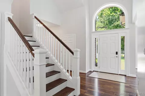 Entry Way - 7609 Beechwood Dr, Lanexa, VA 23089 photo 2 of 6