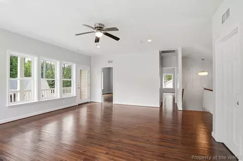 Living - 7609 Beechwood Dr, Lanexa, VA 23089 photo 5 of 7