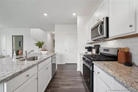 7784 Patriots Way E, Gloucester, VA 23061 photo 5