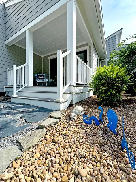 Exterior - 252 Riverview Dr, Surry, VA 23883 photo 2 of 14