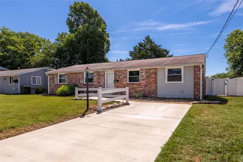 Exterior - 1930 Demetro Dr, Hampton, VA 23663 photo 5 of 16