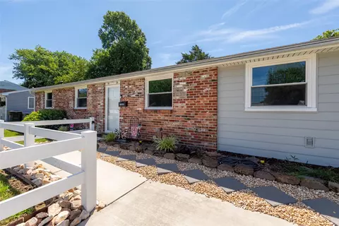 Exterior - 1930 Demetro Dr, Hampton, VA 23663 photo 4 of 16