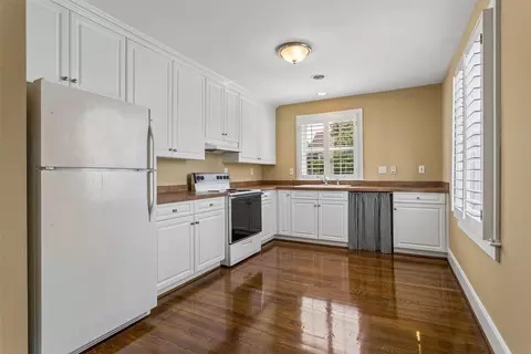 Kitchen - 2402 Chesapeake Ave, Hampton, VA 23661 photo 5 of 6