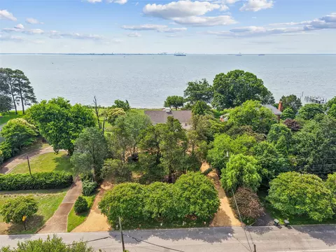 View/Area - 2402 Chesapeake Ave, Hampton, VA 23661 photo 5 of 9