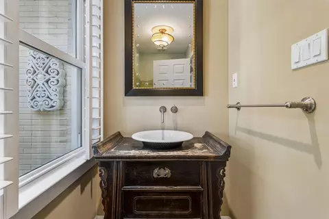 Bath - 2402 Chesapeake Ave, Hampton, VA 23661 photo 1 of 6