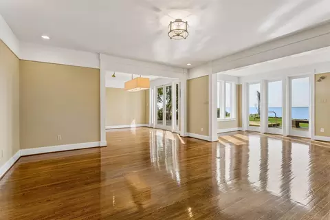 Living - 2402 Chesapeake Ave, Hampton, VA 23661 photo 6 of 10