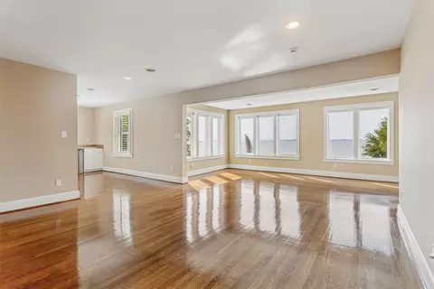 Living - 2402 Chesapeake Ave, Hampton, VA 23661 photo 8 of 10