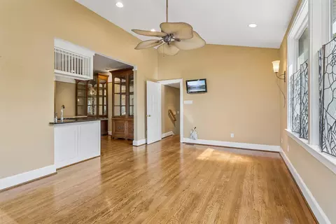 Living - 2402 Chesapeake Ave, Hampton, VA 23661 photo 2 of 10
