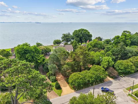 View/Area - 2402 Chesapeake Ave, Hampton, VA 23661 photo 6 of 9