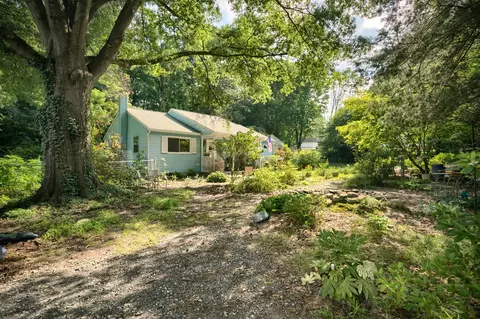 Exterior - 7234 Amherst Ln, Gloucester, VA 23061 photo 5 of 7