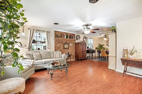 Living - 7234 Amherst Ln, Gloucester, VA 23061 photo 1 of 3