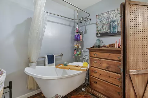 Bath - 7234 Amherst Ln, Gloucester, VA 23061 photo 4 of 4