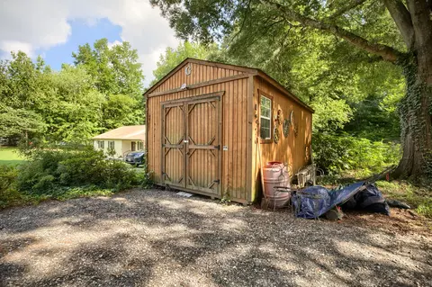 Exterior - 7234 Amherst Ln, Gloucester, VA 23061 photo 4 of 7