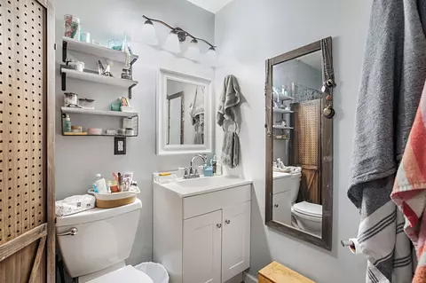 Bath - 7234 Amherst Ln, Gloucester, VA 23061 photo 3 of 4
