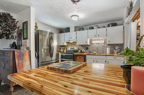 Kitchen - 7234 Amherst Ln, Gloucester, VA 23061 photo 3 of 5