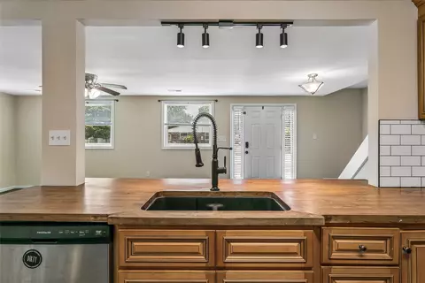 2022 Winfree Rd, Hampton, VA 23663 photo 14