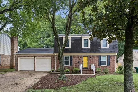 930 Coloma Dr, Newport News, VA 23608