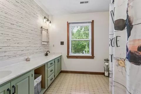 Bath - 117 Nice Dr, Williamsburg, VA 23188 photo 3 of 7