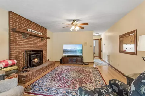 Living - 117 Nice Dr, Williamsburg, VA 23188 photo 5 of 6