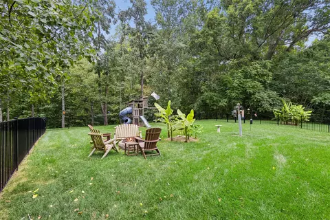 Exterior - 117 Nice Dr, Williamsburg, VA 23188 photo 12 of 16