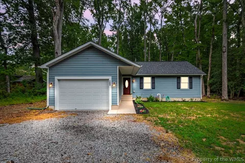 784 Circle Ln, Colonial Beach, VA 22443